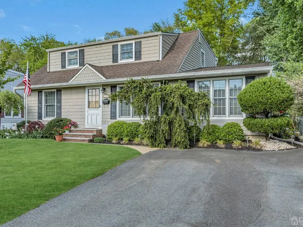 20 Culver Ct, Old Bridge, NJ 08857