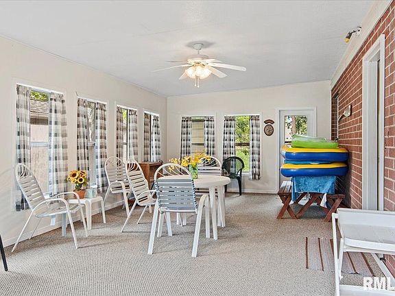 3rd image of 16106 Dogwood Ln