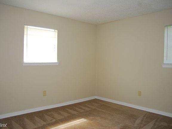 2nd image of 4604 Goldfinch Dr
