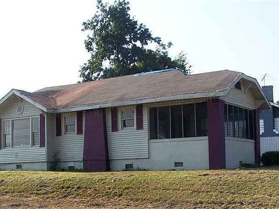 2nd image of 1103 S Poplar St