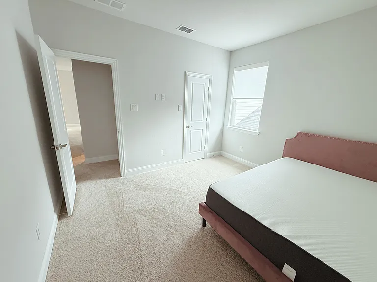 11451 Chepstow Cres — Photo 20