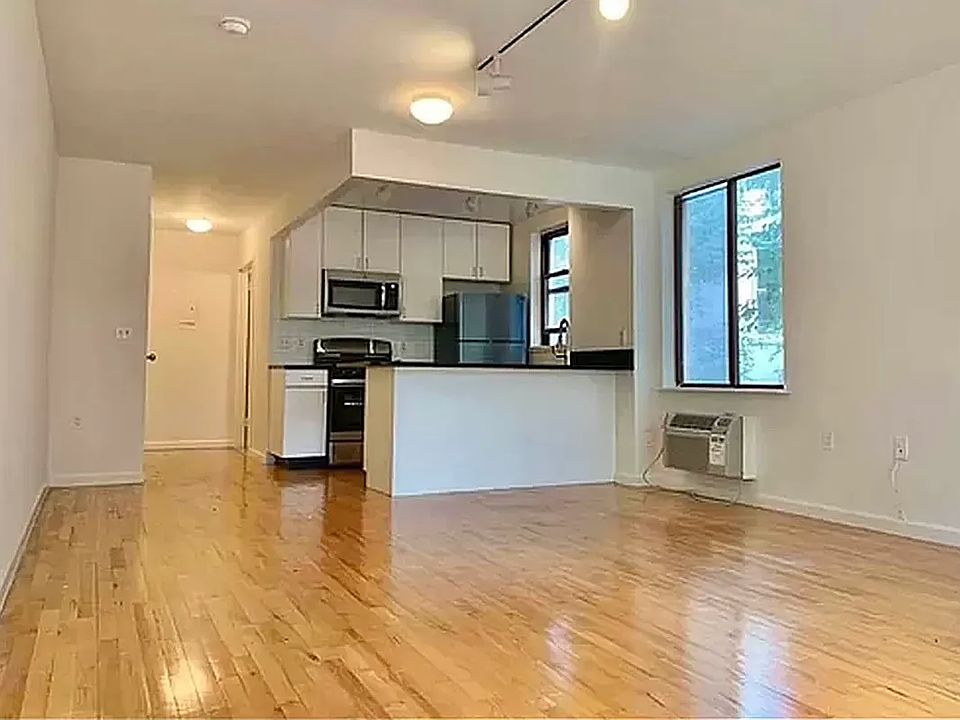 1st image of 190 E 7th St APT 513