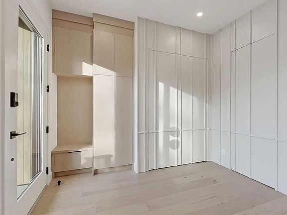 3rd image of 2216 W 35th St SW