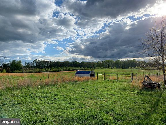 2nd image of 6255 Little Acres Ln