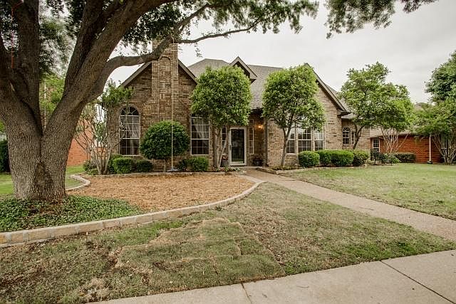 1st image of 309 Clear Haven Dr