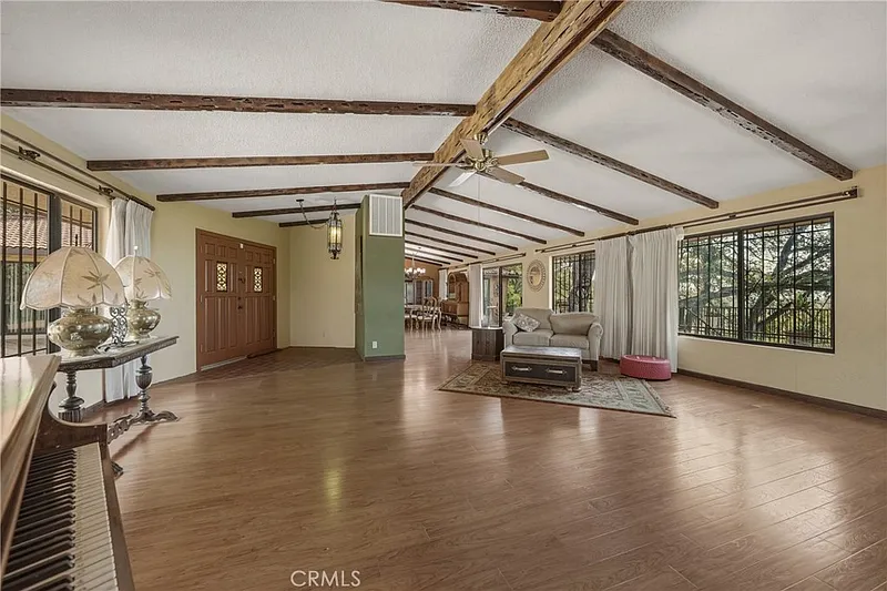 Thumbnail 12