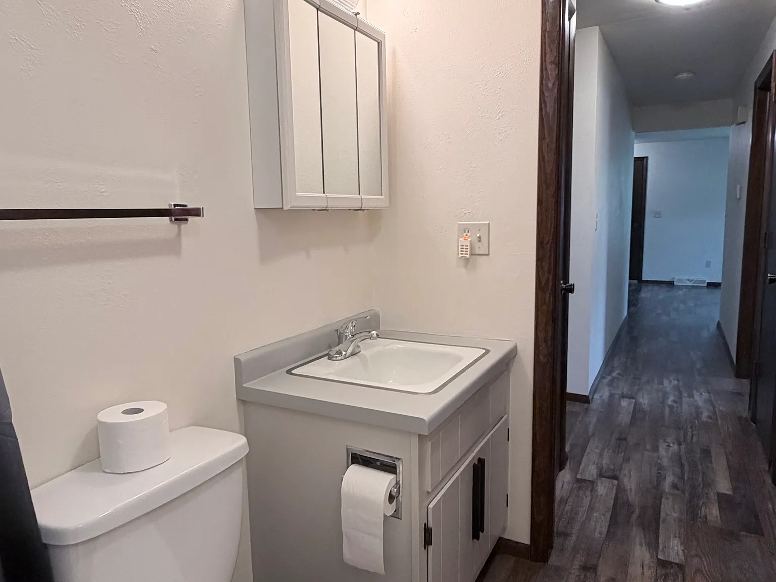 2 bed, 1650 sqft, $1,595 — Photo 2