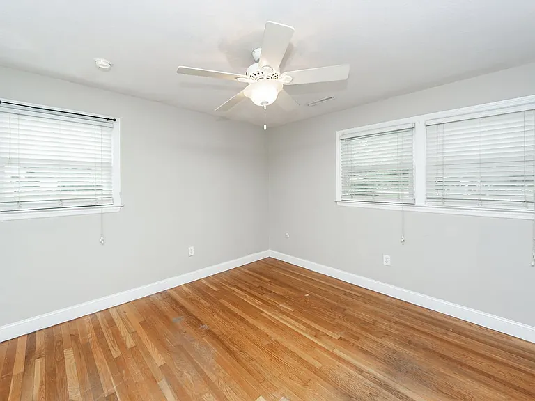 838 Fred St — Photo 4