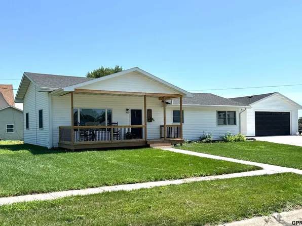 115 S 16th St, Geneva, NE 68361