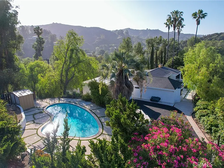 2600 Topanga Skyline Dr — Photo 3
