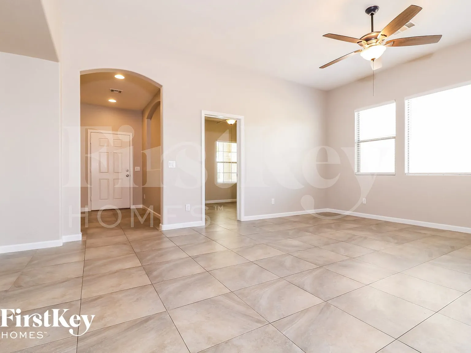 3 bed, 2.0 bath, 1961 sqft, $1,740 — Photo 3