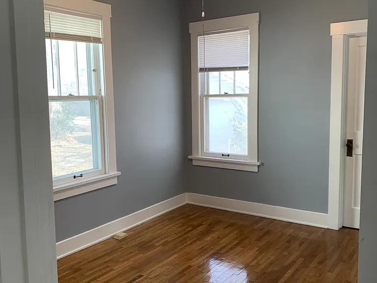 1274 SW High Ave — Photo 8