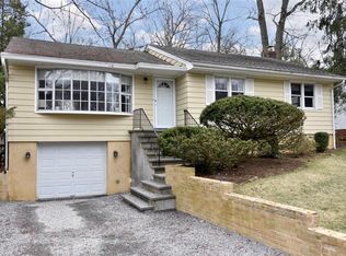 67 Duell Rd, White Plains, NY 10603