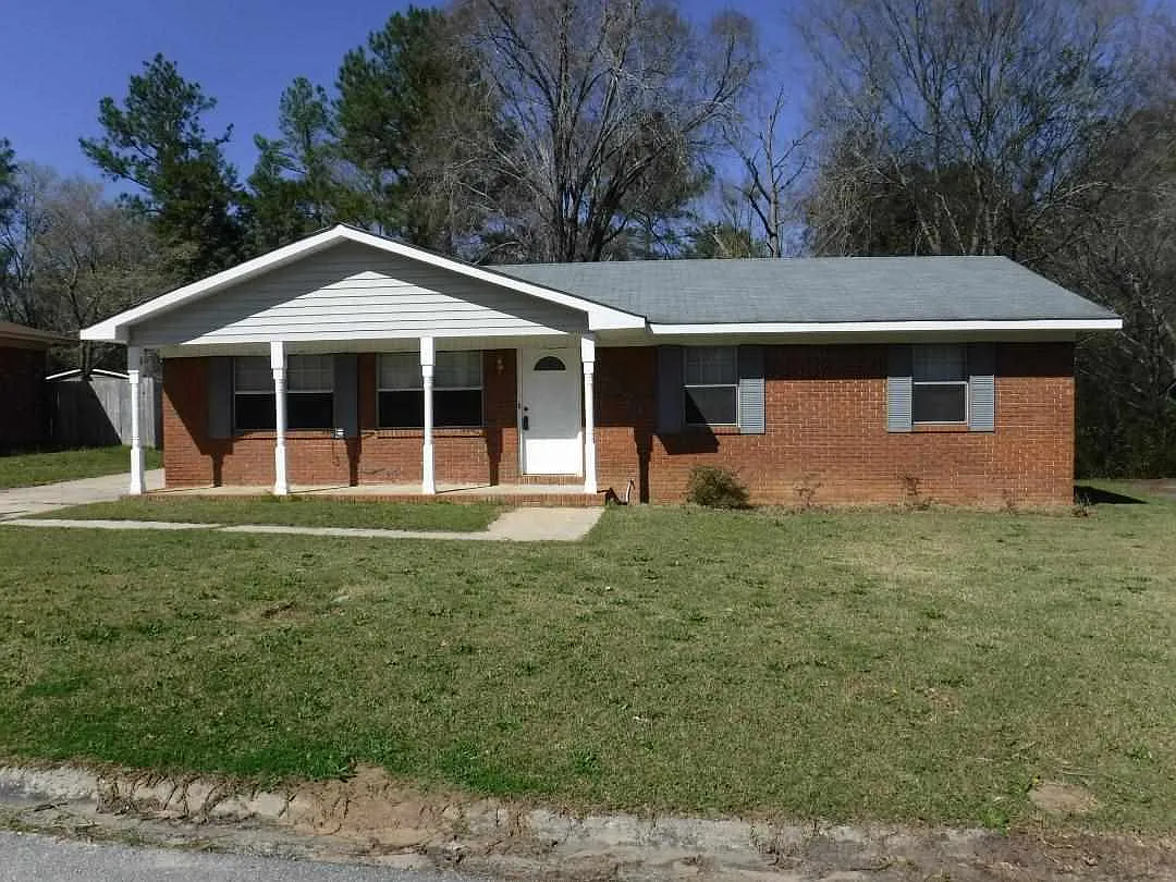 2279 Arrowwood Dr photo 1