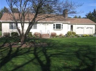 632 Middle Rd, Acushnet, MA 02743