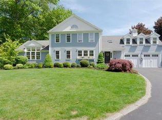 11 Saw Mill Pond Rd, Hingham, MA 02043