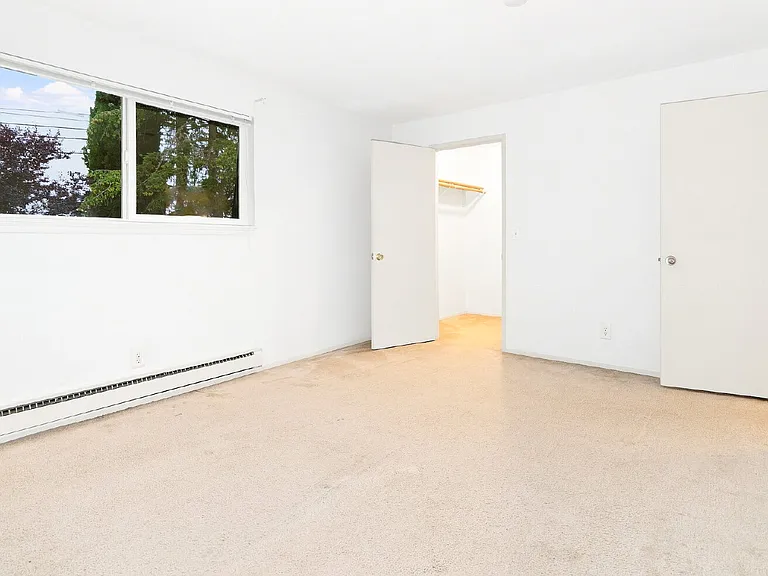 13960 SE 173rd Pl #2 — Photo 8