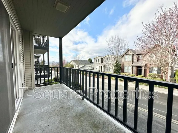 325 5th Ave S APT 102, Kirkland, WA 98033