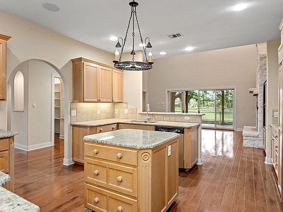 4th image of 3004-5 Pinnacle Club Dr