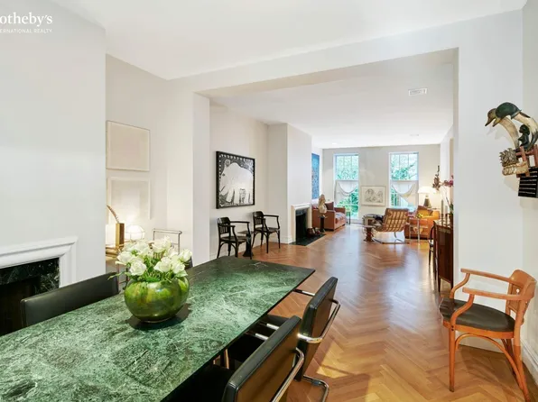 453 West 24th Street image 7 of 24