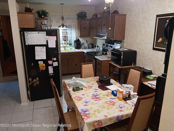 4th image of 3 Snowberry Ln #A