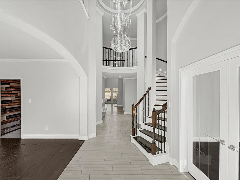 3430 Golden Cypress Ln — Photo 3