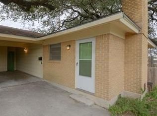 404 Long Bow Ln #B, Austin, TX 78704
