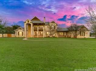 555 Cielo Rio Dr, Pipe Creek, TX 78063