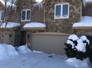 232 Taylor Ct, Buffalo Grove, IL 60089