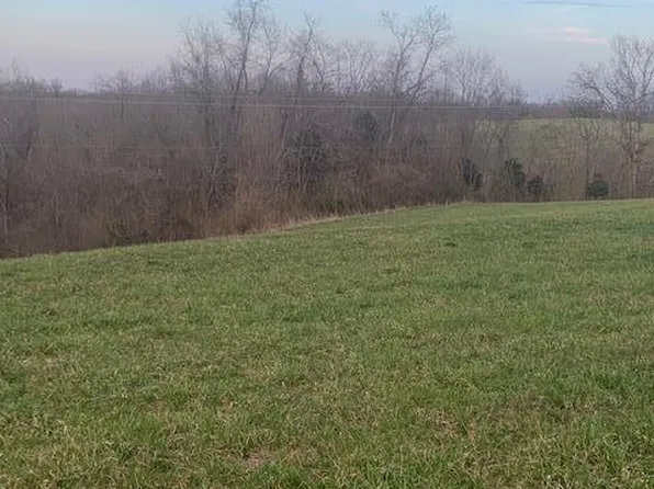 62 E, Mount Olivet, KY 41064