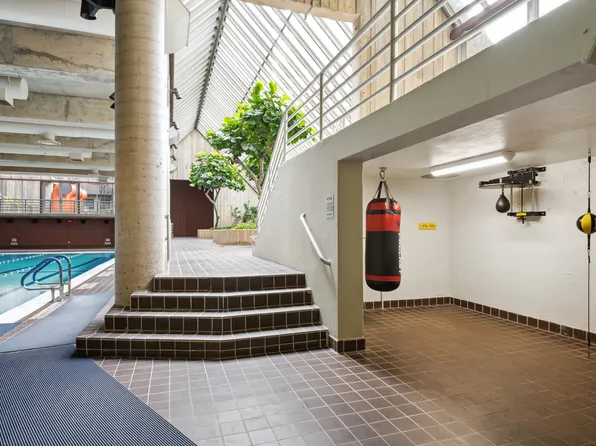 531 Main Street image 9 of 16