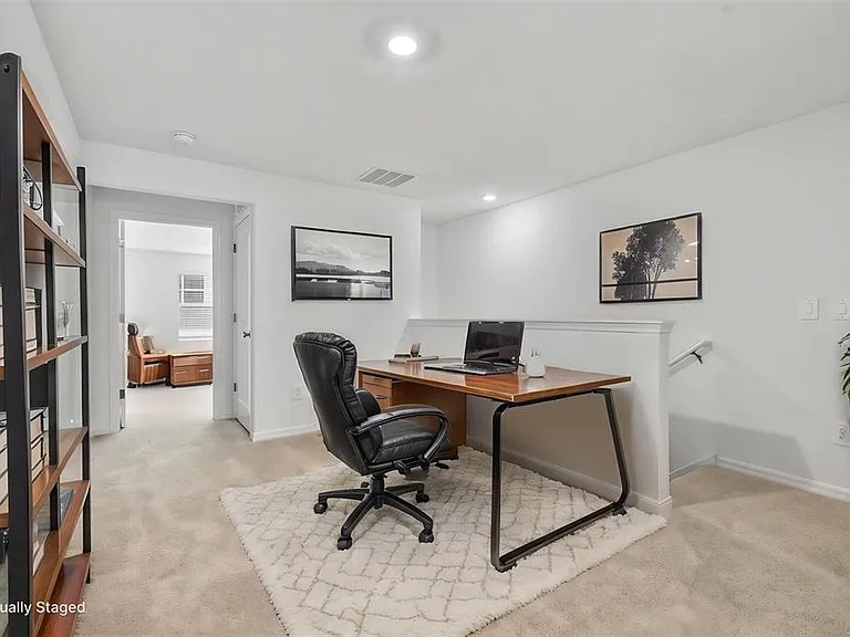 9851 Feaster Dr — Photo 3