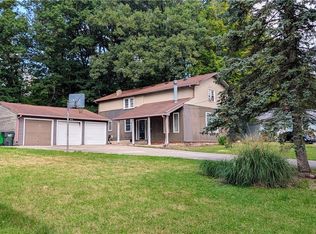 197 Forest Dr, Bedford, OH 44146