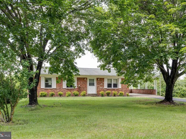 268 Martin St, Luray, VA 22835