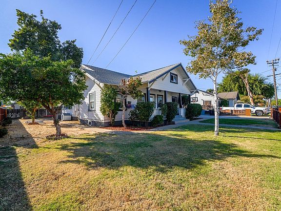 3rd image of 134 Laurel Ave