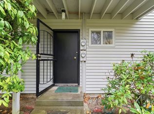 6835 SW Capitol Hill Rd APT 30, Portland, OR 97219