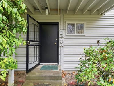 6835 SW Capitol Hill Rd APT 30, Portland, OR, 97219