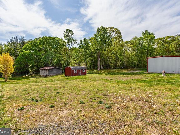 4th image of 400 Adelina Rd