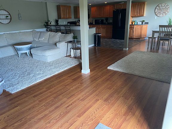 5th image of 821 Lois Dr