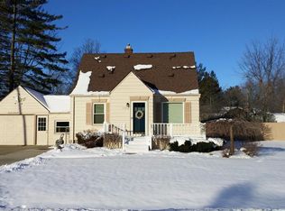 1332 McEwen St, Burton, MI 48509