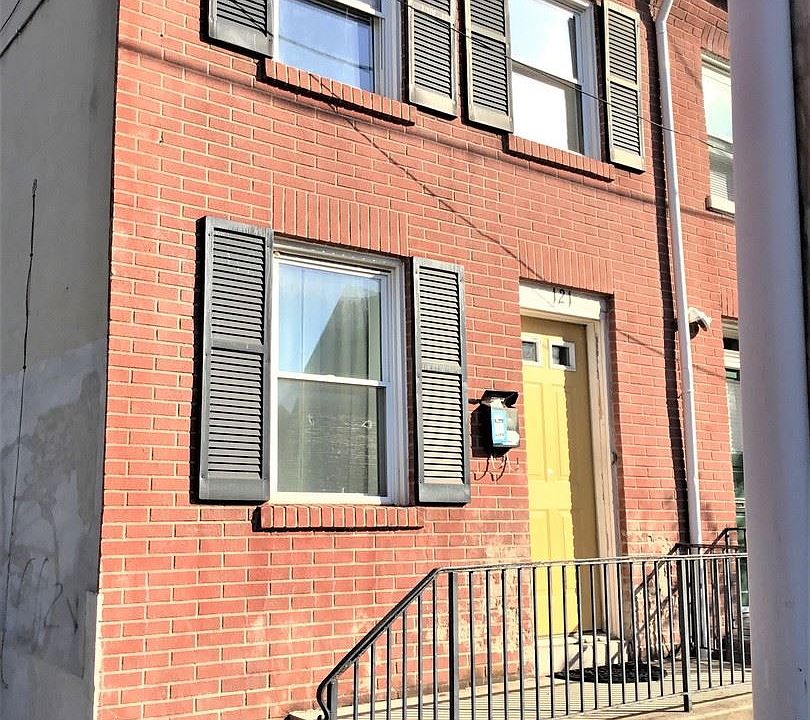 1st image of 121 E Vine St