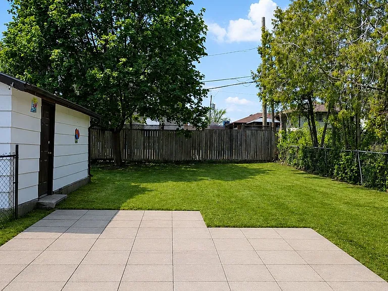 150 Farley Ave — Photo 3