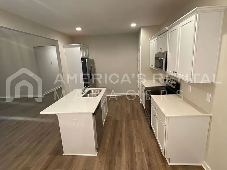 2158 Ellsworth Loop Rd — Photo 11