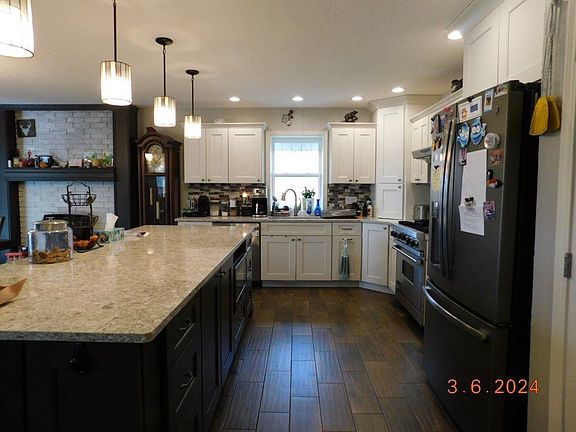 3rd image of 2102 W Leota Street