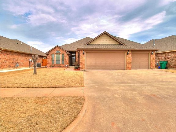 2nd image of 9016 Lolly Ln