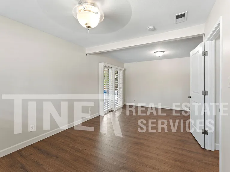 8 Saratoga Cir — Photo 17
