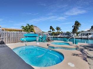 230 11th St, Key Colony Beach, FL 33051
