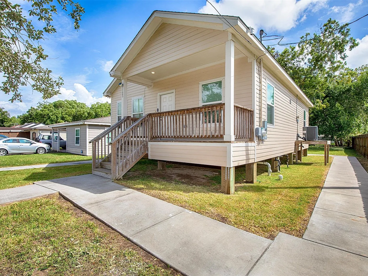 2 bed, 2.0 bath, 1200 sqft, $1,600 — Photo 3