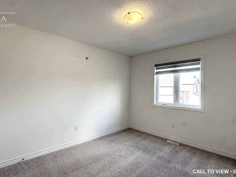 1736 Finley Cres — Photo 8