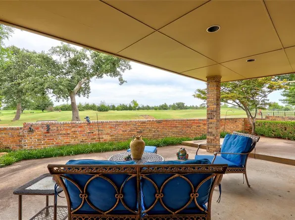641 E Oak Pl, Edmond, OK 73025